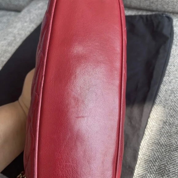 Chanel Red Lambskin Vintage Bag- 100% Authentic - Picture 4 of 10
